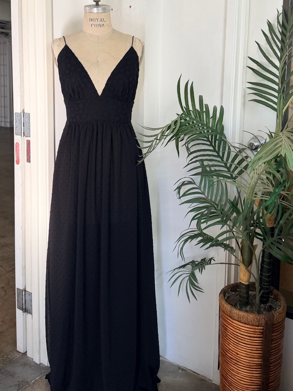 The Jetset Diaries Black Spaghetti-Strap Maxi Dress